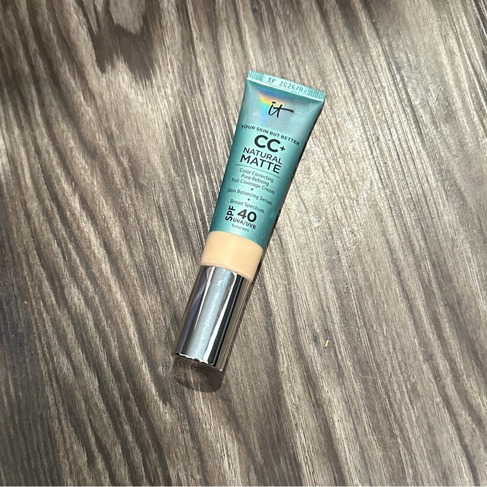 IT Cosmetics Foundation CC+ Cream Matte SPF 40 - Fair Ivory